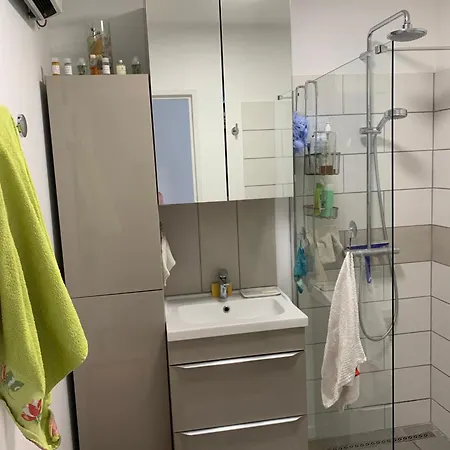 Appartement 6 Pers Climatise - Centre A 15 Min De La - 75m2 - 3 - Terrasse -calme - Parking Le Lavandou