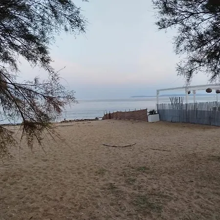 6 Pers Climatise - Centre A 15 Min De La - 75m2 - 3 - Terrasse -calme - Parking Appartement Le Lavandou