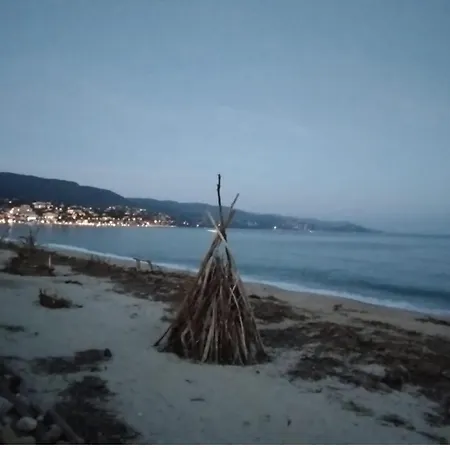 6 Pers Climatise - Centre A 15 Min De La - 75m2 - 3 - Terrasse -calme - Parking * Le Lavandou